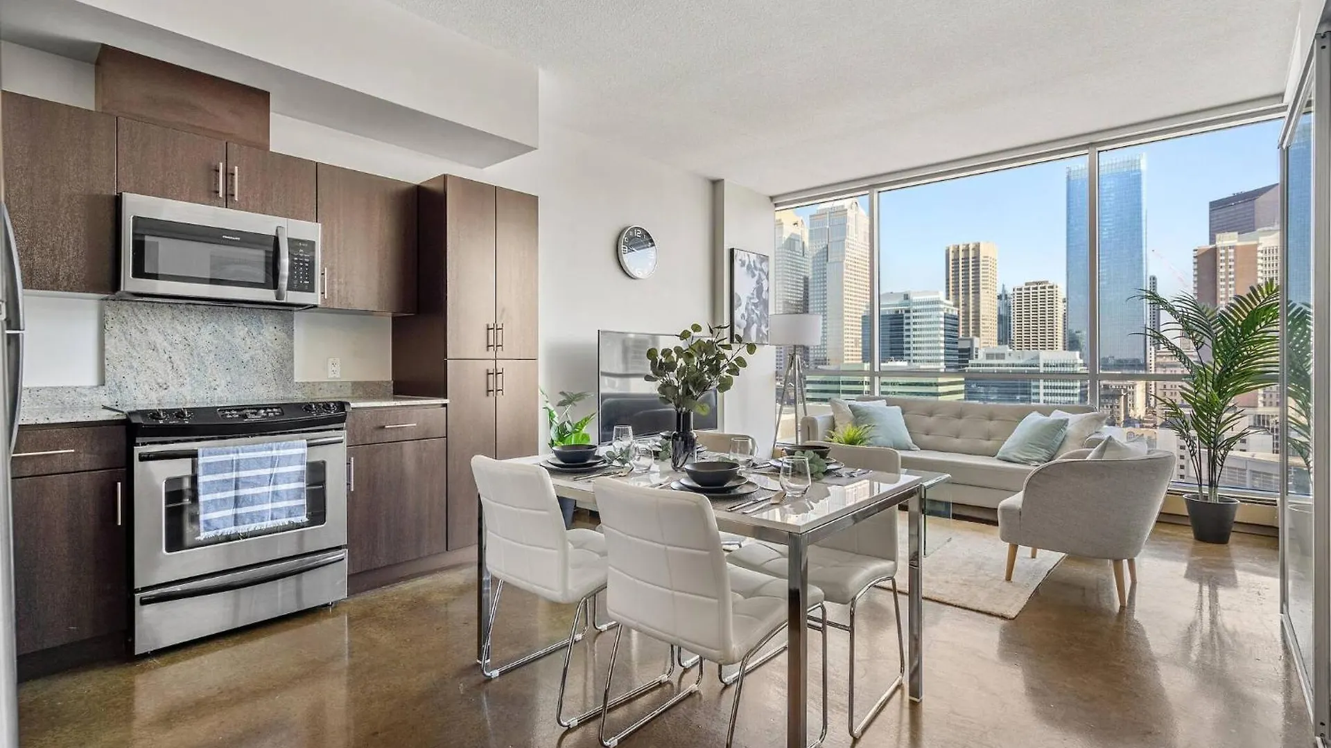 The Prime Downtown | Luxe Condo + Free Parking Calgary 0*,